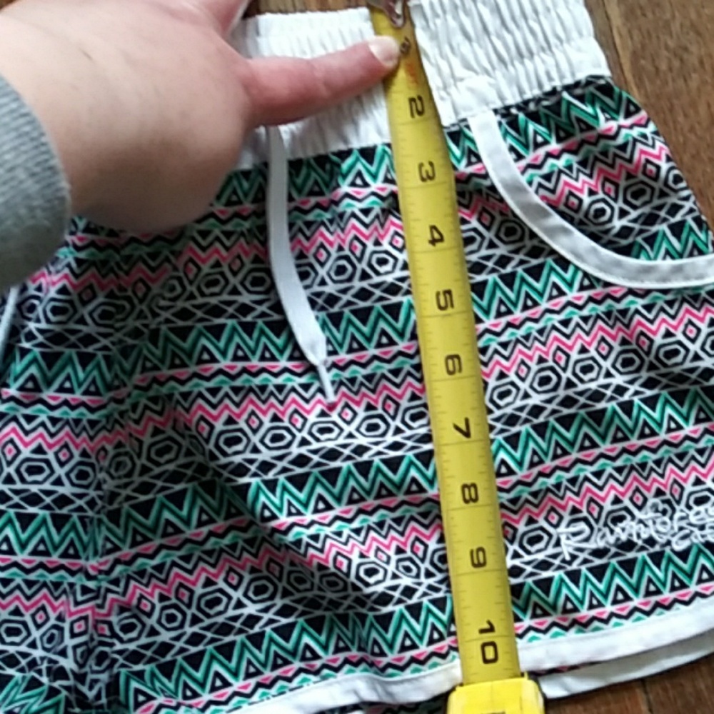 🌸 Swim Shorts From Rainforest Cafe - Picture 5 of 5